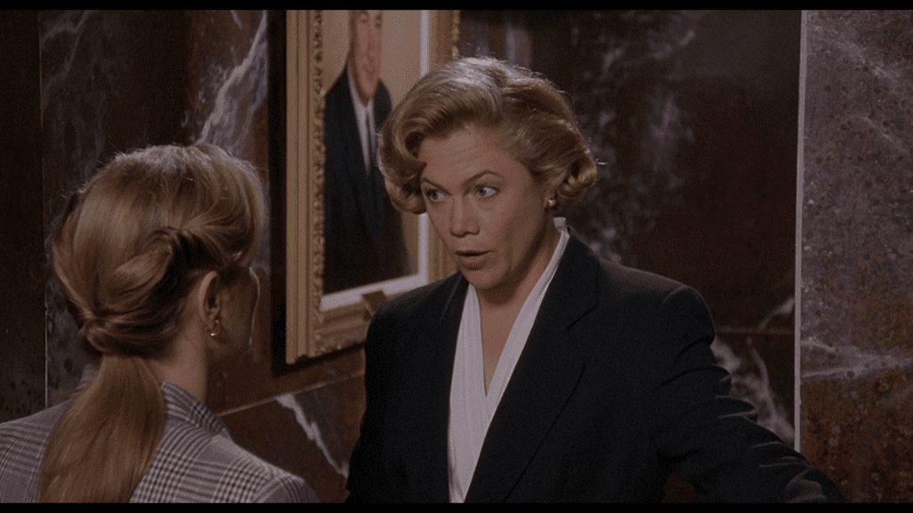 SERIAL MOM: COLLECTOR'S EDITION 5