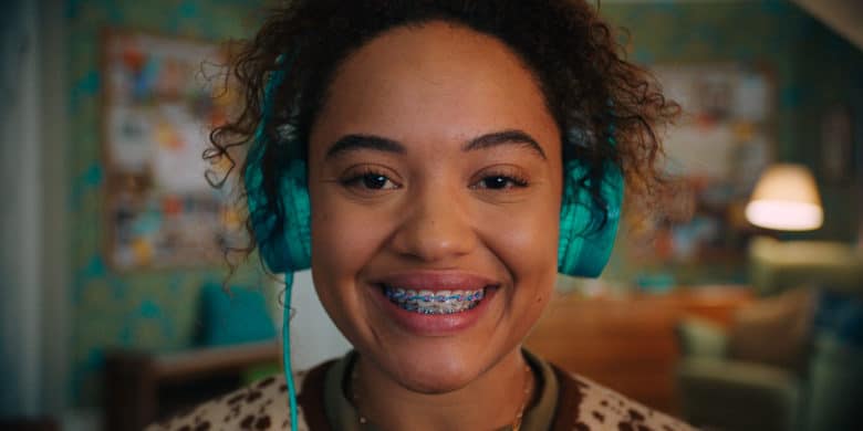 Vertical Acquires North American Rights to TIFF Hit SUSIE SEARCHES with Kiersey Clemons, Alex Wolff, Jim Gaffigan, Ken Marino and Rachel Sennott 1