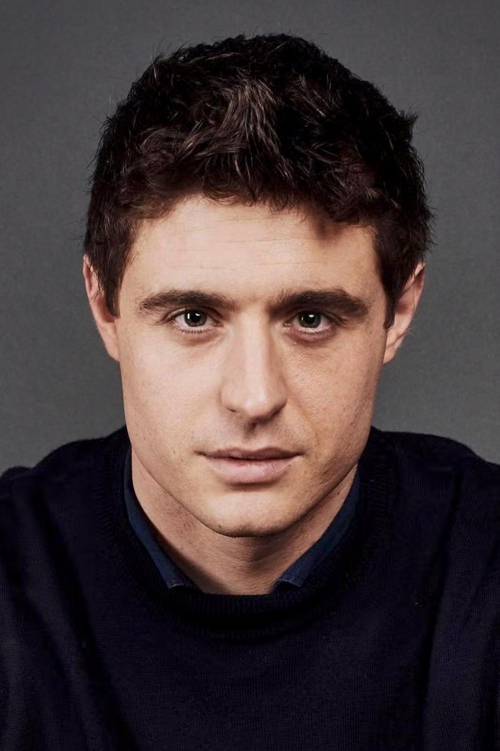 Max Irons 1