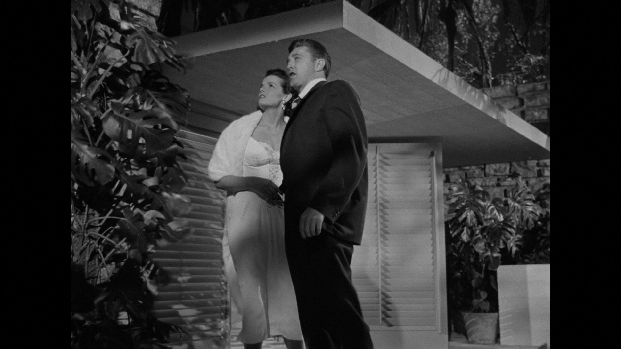 His Kind of Woman (1951) [Warner Archive Blu-ray Review] 16