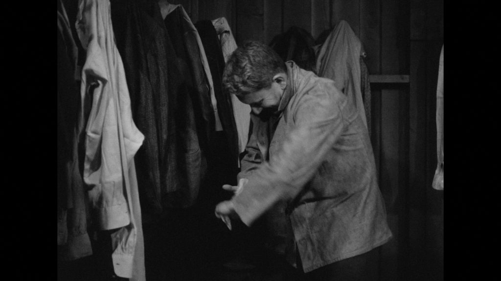 the seventh cross warner archive blu-ray